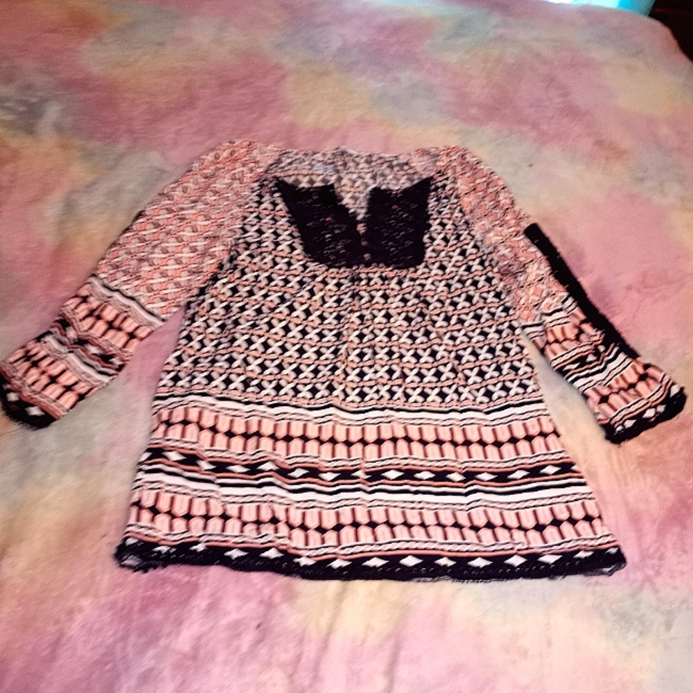 Small Crown & Ivy Pink and Navy Blue Lace Detailing Shirt